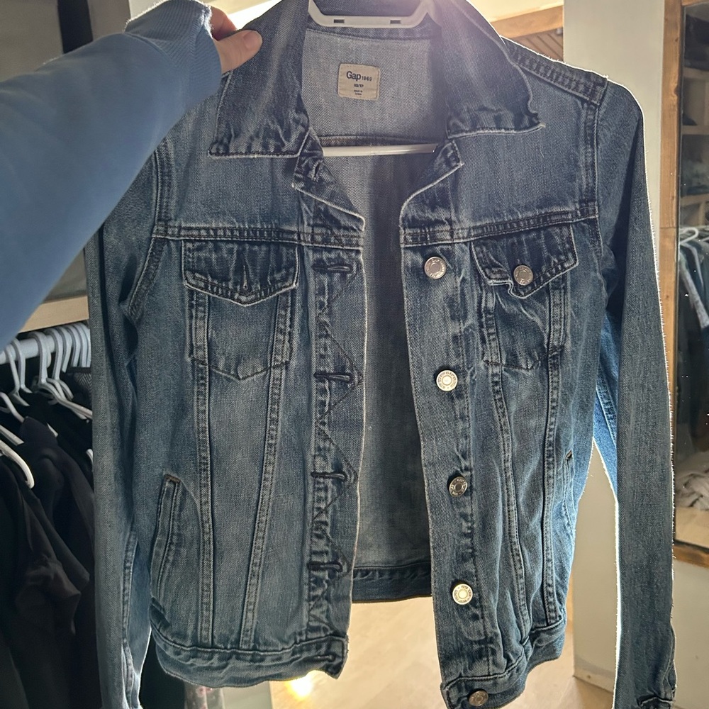 GAP Blue Jean Jacket Classic Denim Style